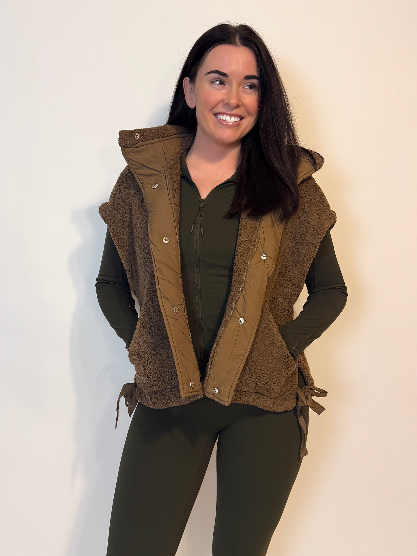 BROWNSTONE ZIP VEST (BROWN)