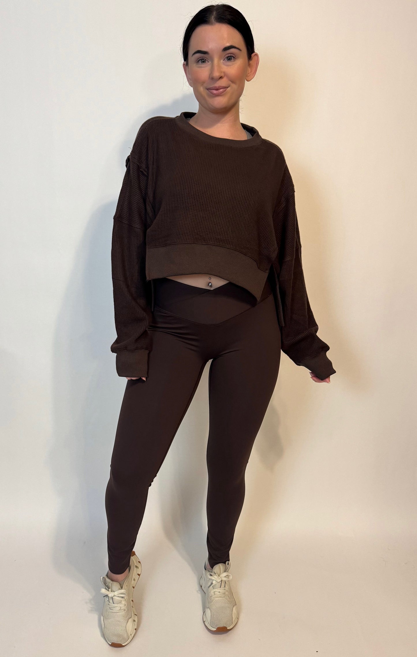 MOCHA V-WAIST LEGGINGS (DARK BROWN)