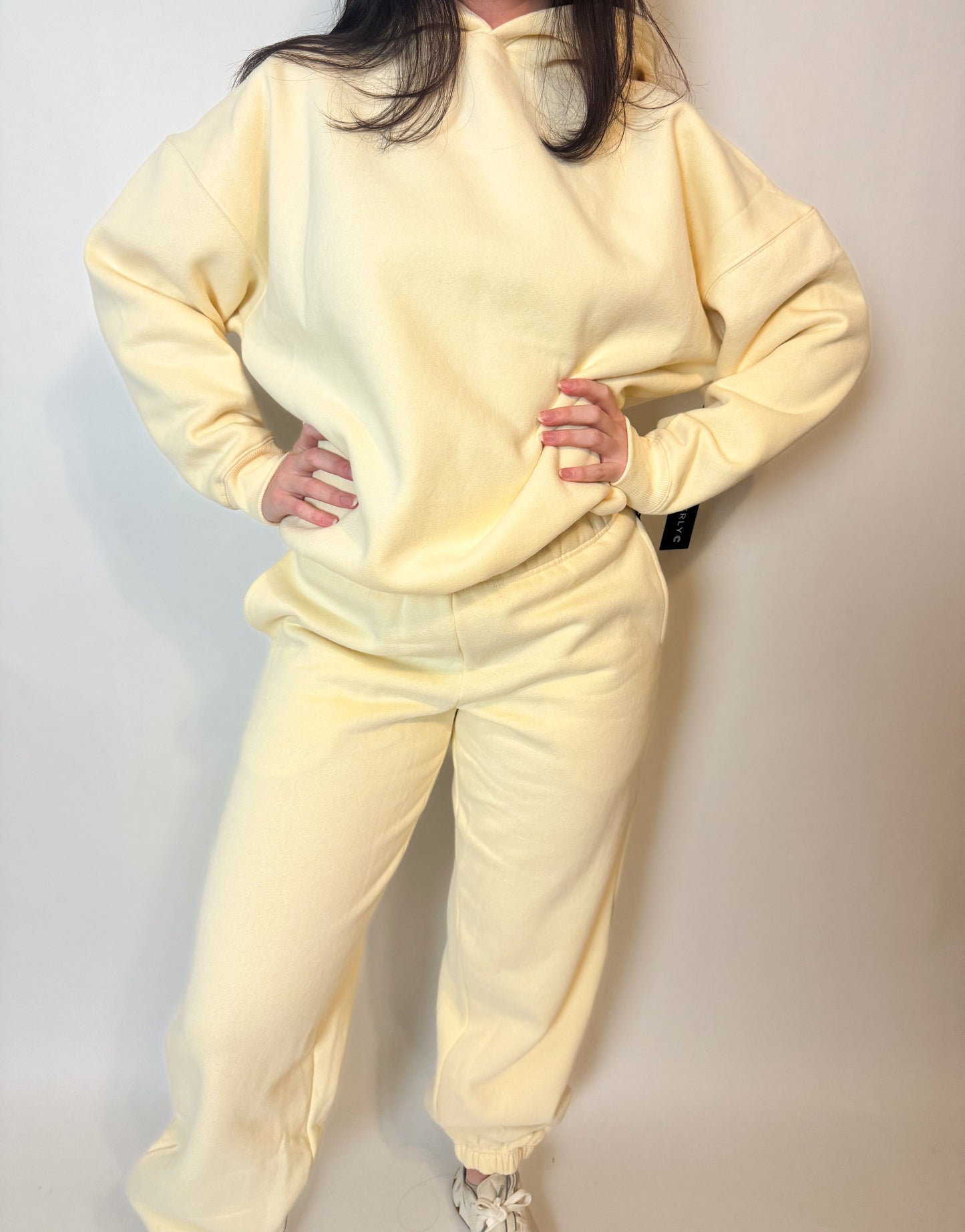 THE EVERYDAY HOODIE (BUTTERCREAM)