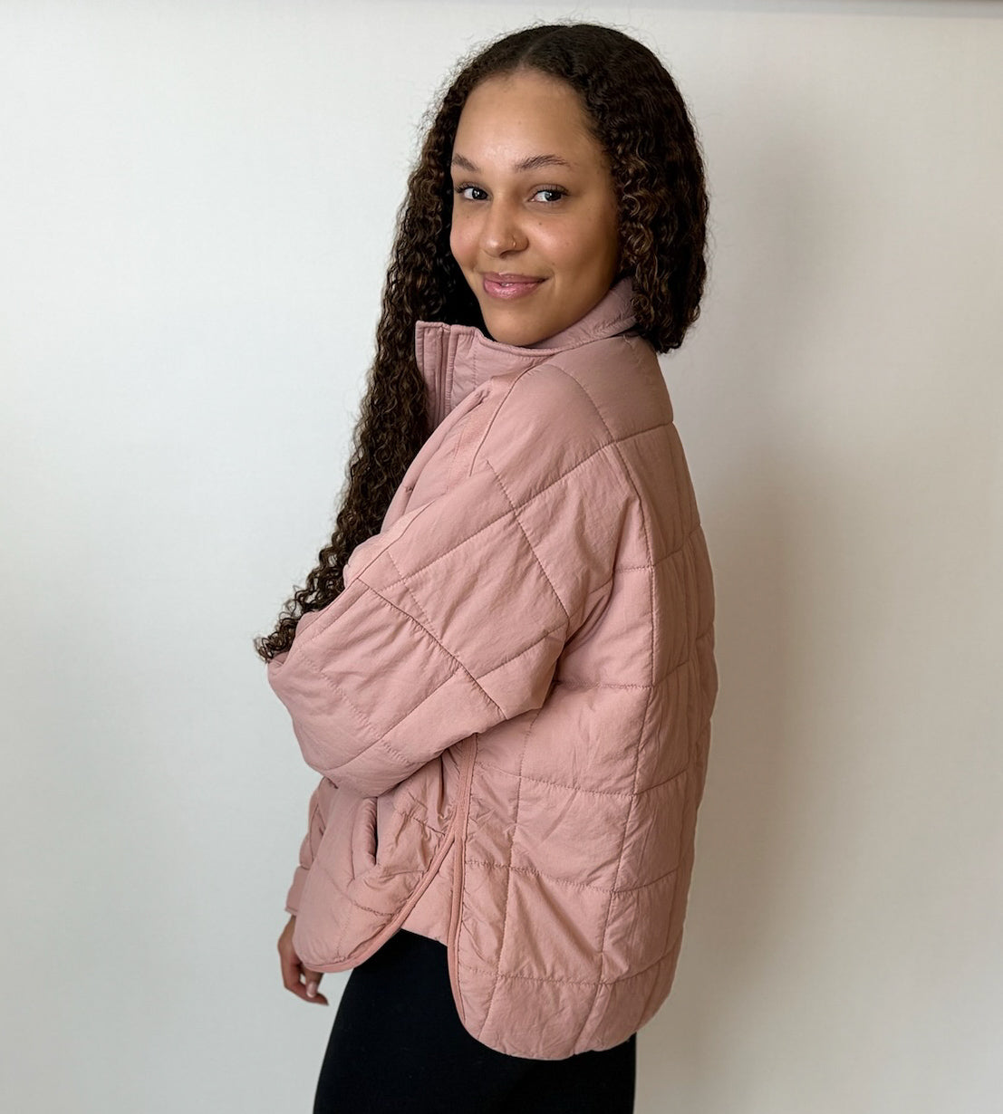 FROSTED BERRY PUFFER JACKET (MAUVE)