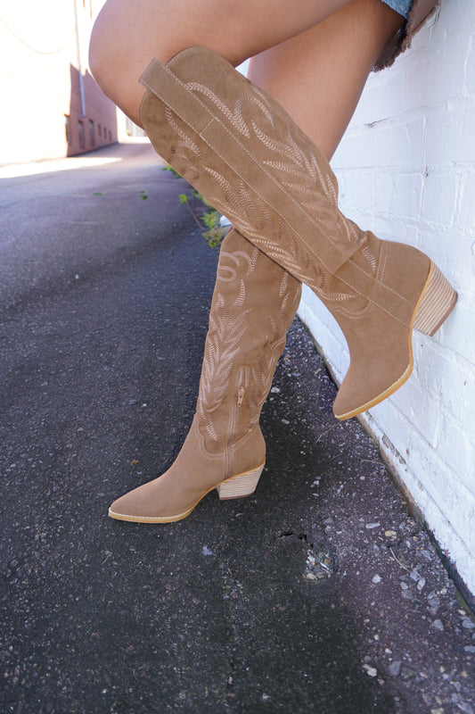 HONKYTONK HONEY EMBROIDERED WESTERN TALL BOOT (BROWN)