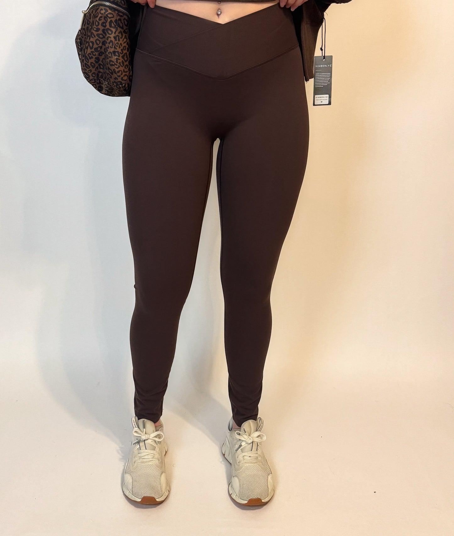 MOCHA V-WAIST LEGGINGS (DARK BROWN)