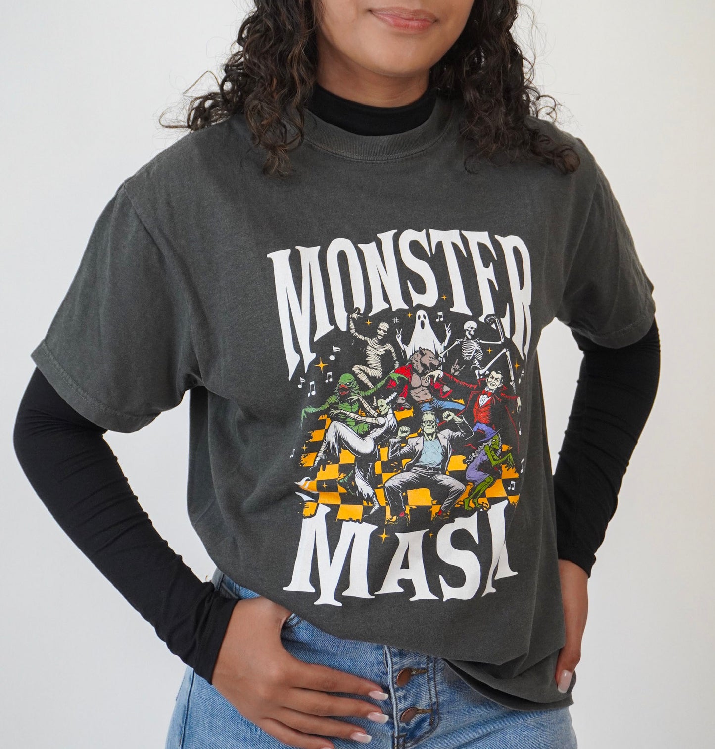 MONSTER MASH GRAPHIC TEE (PEPPER)