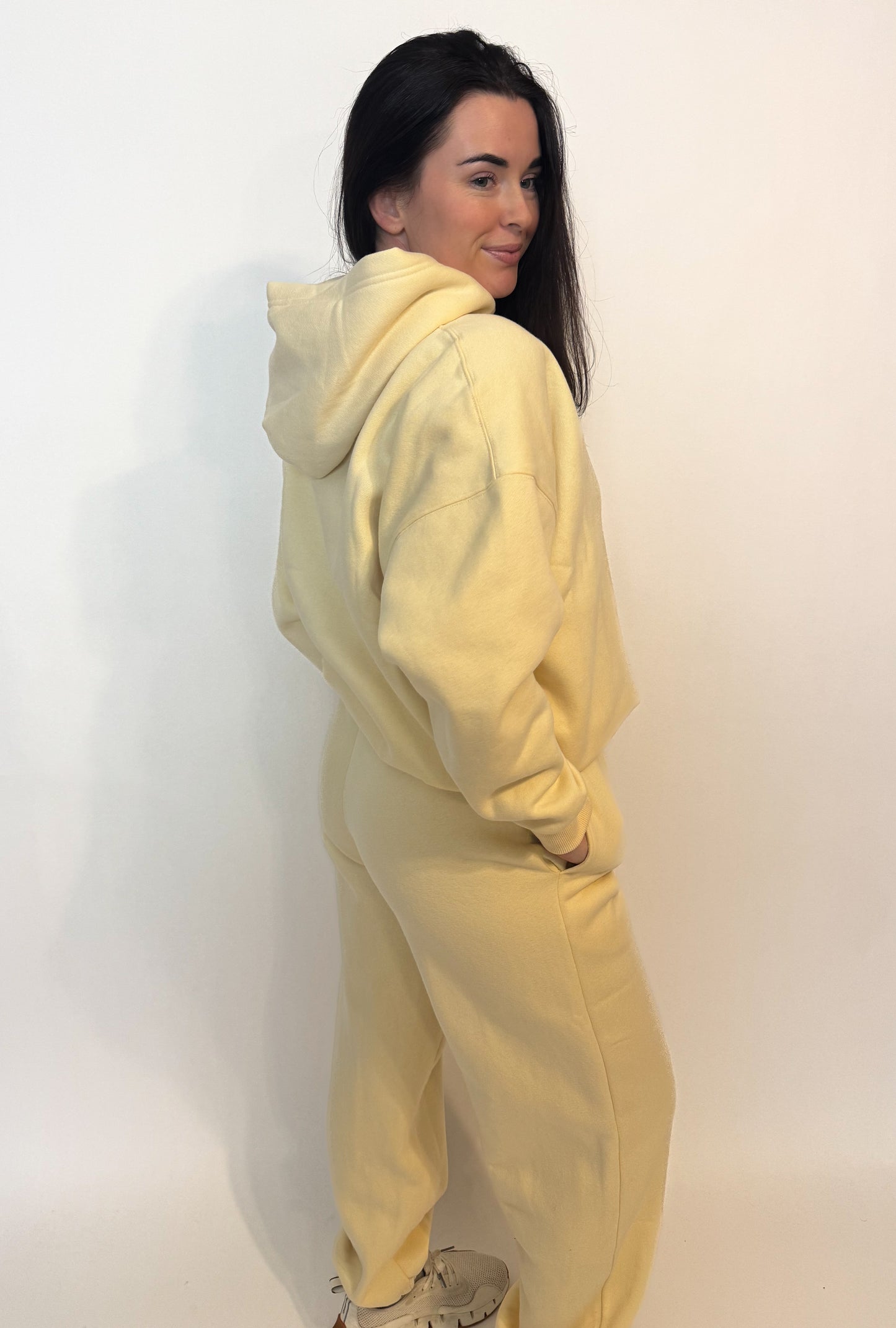 THE EVERYDAY JOGGERS (BUTTERCREAM)