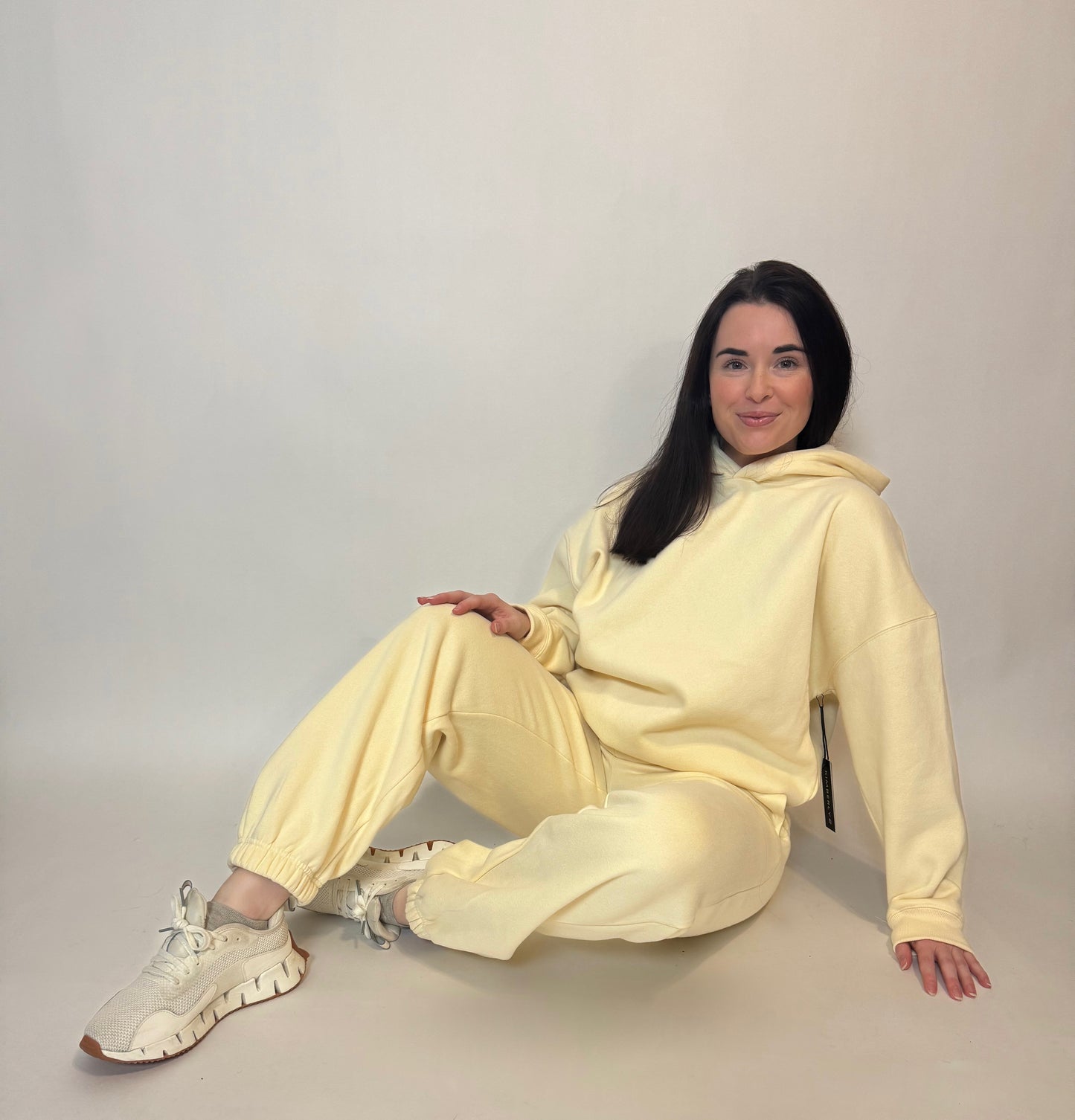 THE EVERYDAY HOODIE (BUTTERCREAM)