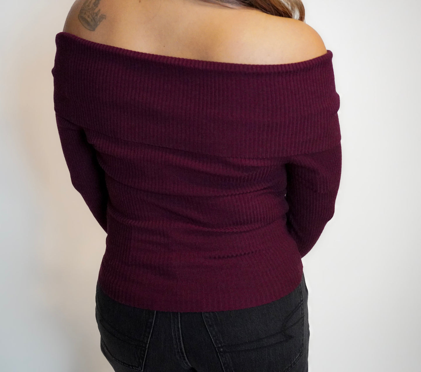 BUTTONED IN BERRY OFF THE SHOULDER TOP (BURGUNDY)