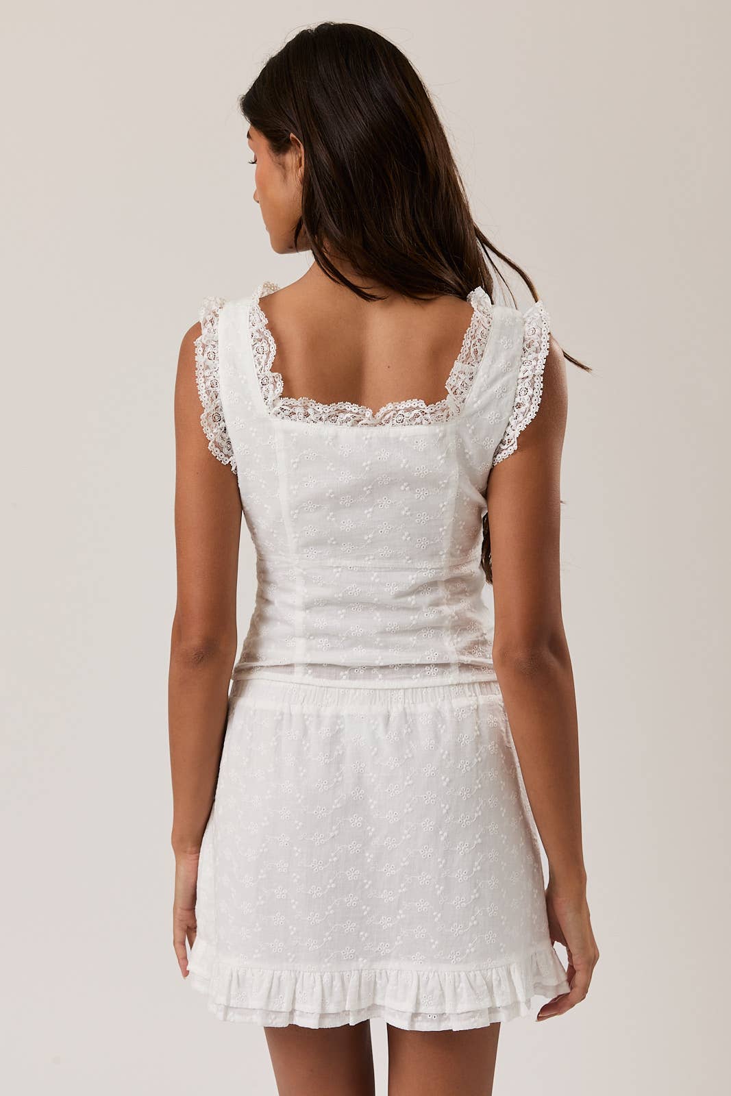 SLEEVELESS SQUARE NECK RUFFLE TOP (WHITE)
